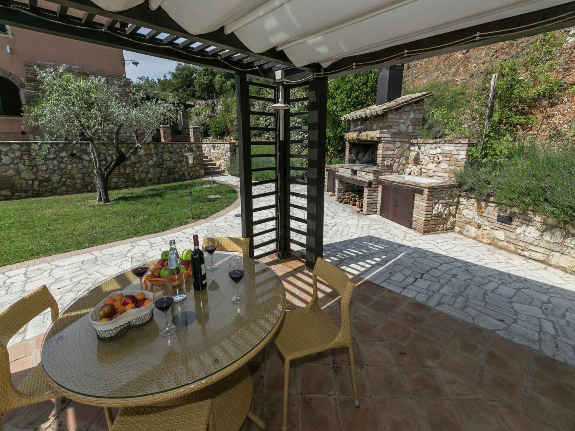Elegant Apartment Only 1 Hour From Rome Narni Exterior photo